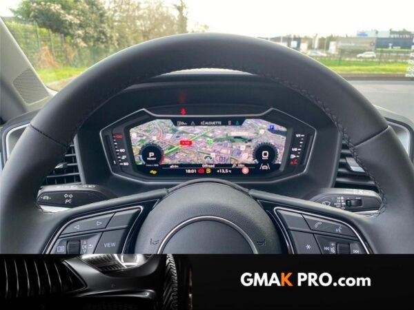 Audi A1 ii 25 tfsi 95 ch s tronic 7 avus