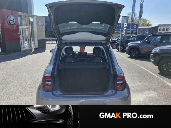 Fiat 500 iii E 95 ch (red)