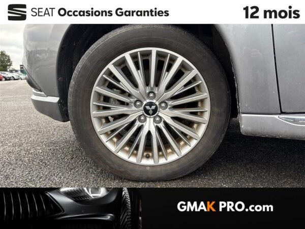 Mitsubishi Outlander iii 2.4l phev twin motor 4wd invite