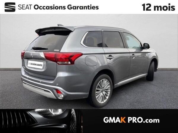 Mitsubishi Outlander iii 2.4l phev twin motor 4wd invite