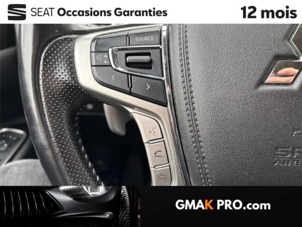 Mitsubishi Outlander iii 2.4l phev twin motor 4wd invite