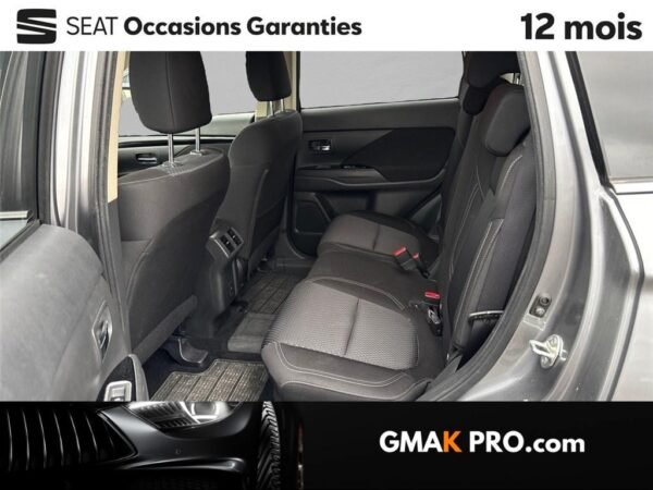 Mitsubishi Outlander iii 2.4l phev twin motor 4wd invite