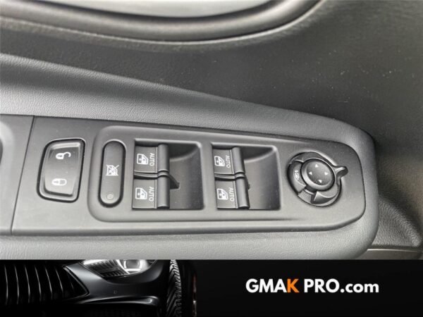 Jeep Renegade 1.3 turbo t4 240 ch phev bva6 4xe eawd north star