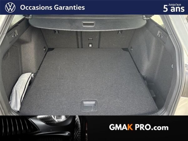 Volkswagen Golf viii 1.5 etsi opf 150 dsg7 r-line