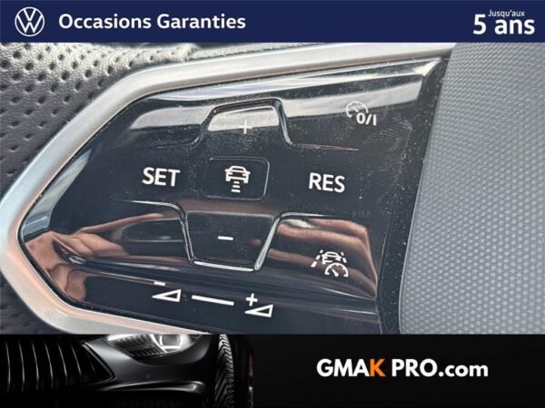 Volkswagen Golf viii 1.5 etsi opf 150 dsg7 r-line