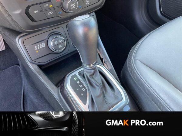 Jeep Renegade 1.3 turbo t4 240 ch phev at6 4xe eawd s