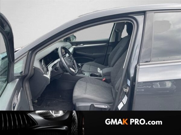 Volkswagen Golf viii 1.0 tsi opf 110 bvm6 life 1st