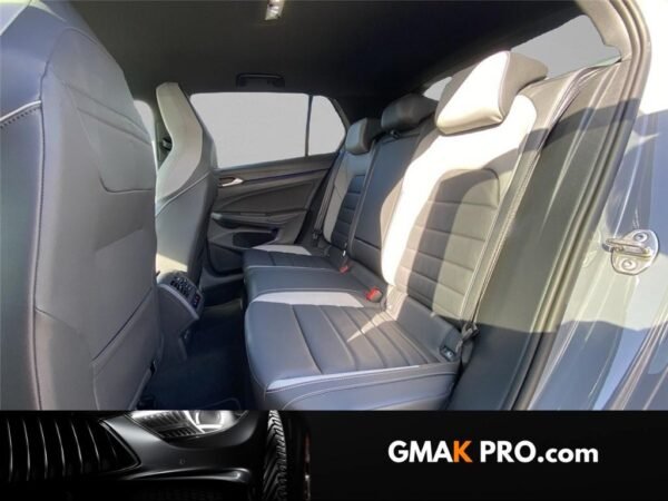 Volkswagen Golf viii 2.0 tdi scr 200 dsg7 gtd