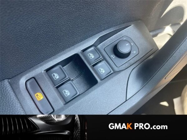 image_3152856_17 Seat Ibiza v 1.0 ecotsi 95 ch s/s bvm5 urban