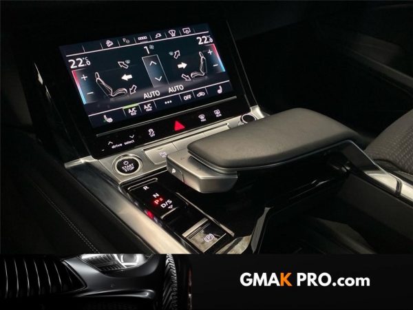 Audi E-tron 55 quattro 408 ch s line