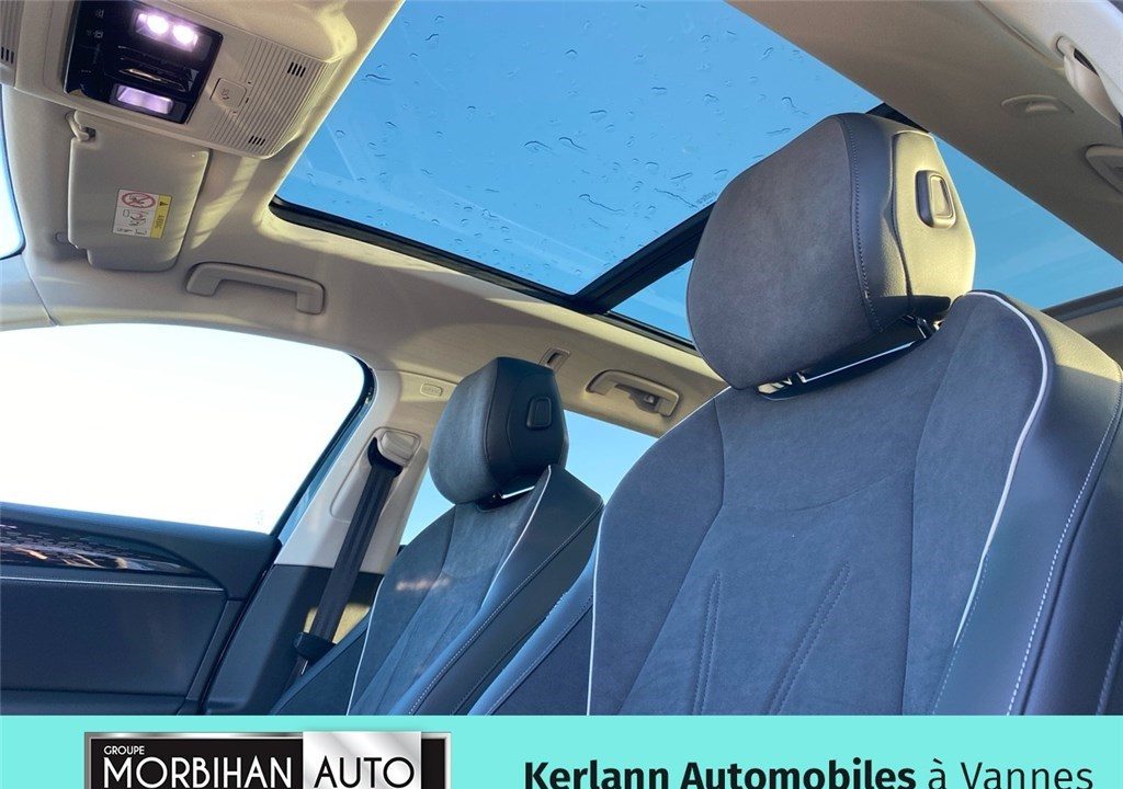 VOLKSWAGEN PASSAT 1.5 EHYBRID 204 DSG6