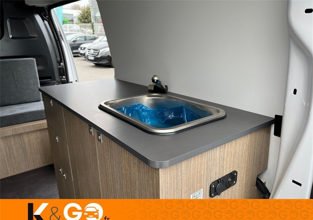 PEUGEOT EXPERT FOURGON LOISIRS FGN TOLE STANDARD 1.5 BLUEHDI 120 S&S BVM6