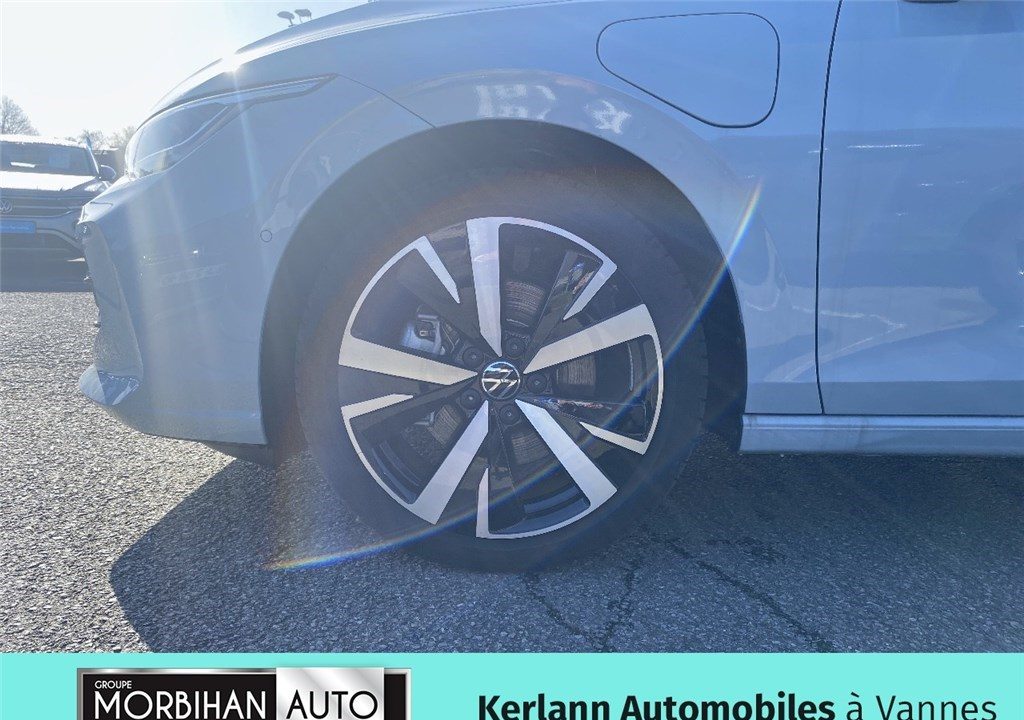 VOLKSWAGEN GOLF 1.5 EHYBRID 204 DSG6