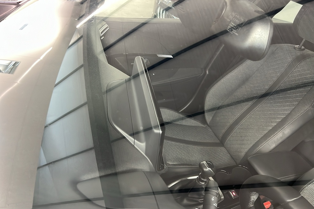 Peugeot 2008 PureTech 100 S&S BVM6 Allure