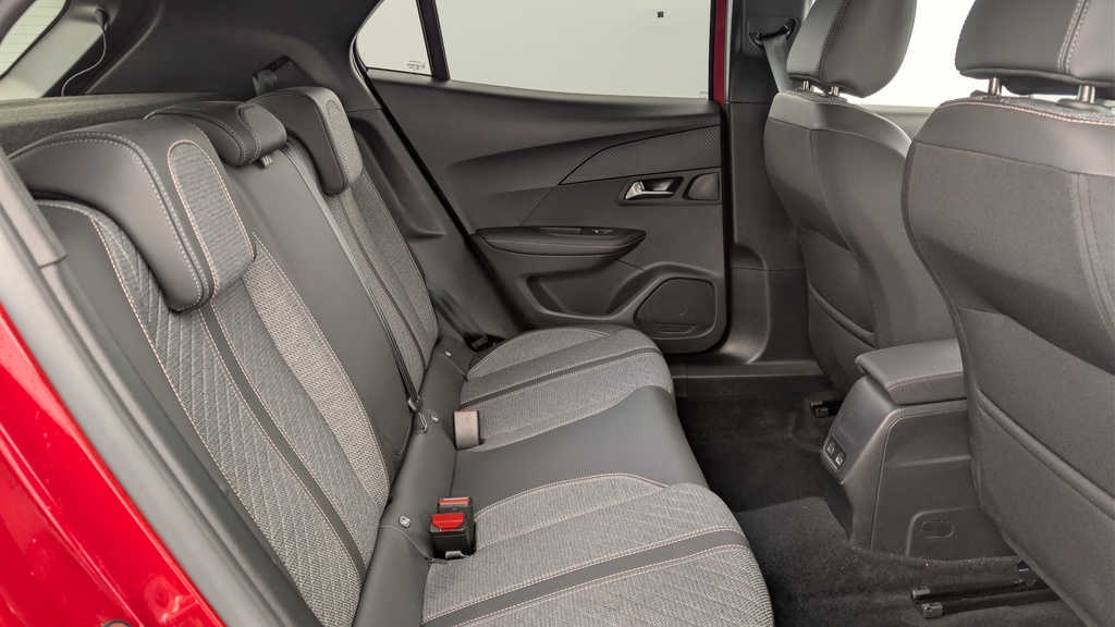 Peugeot 2008 PureTech 100 S&S BVM6 Allure