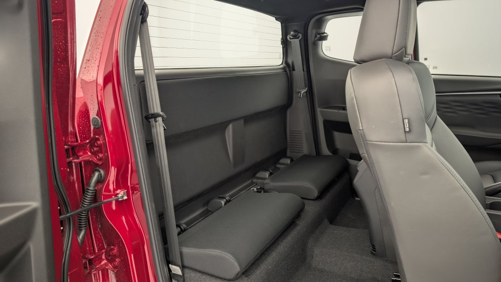 Isuzu D-MAX 1.9 4X4 SPACE CAB N60 F+  AT