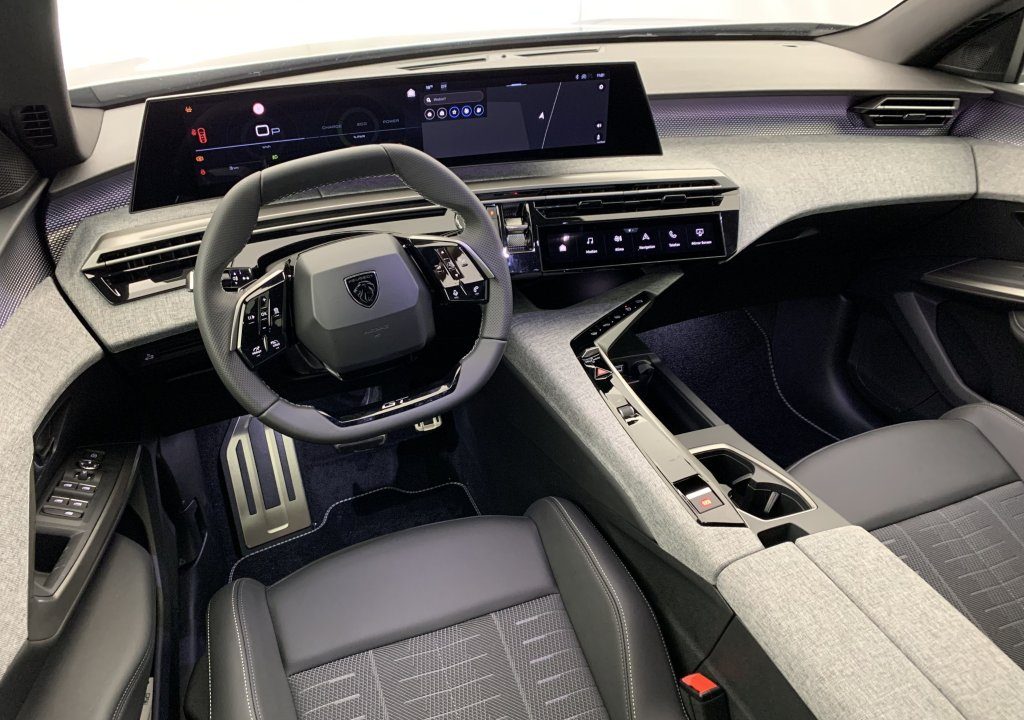 Peugeot 3008 Hybrid 145 e-DCS6 GT