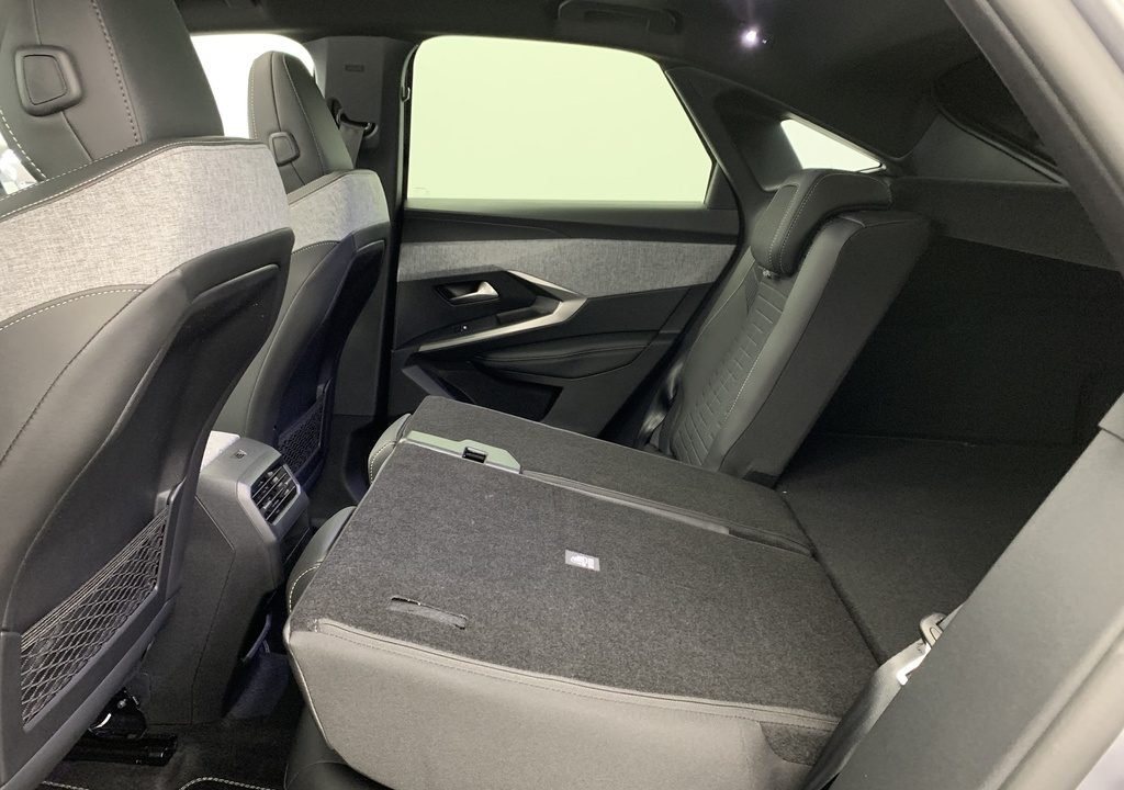 Peugeot 3008 Hybrid 145 e-DCS6 GT