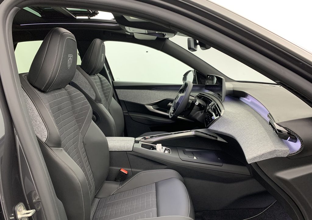 Peugeot 3008 Hybrid 145 e-DCS6 GT