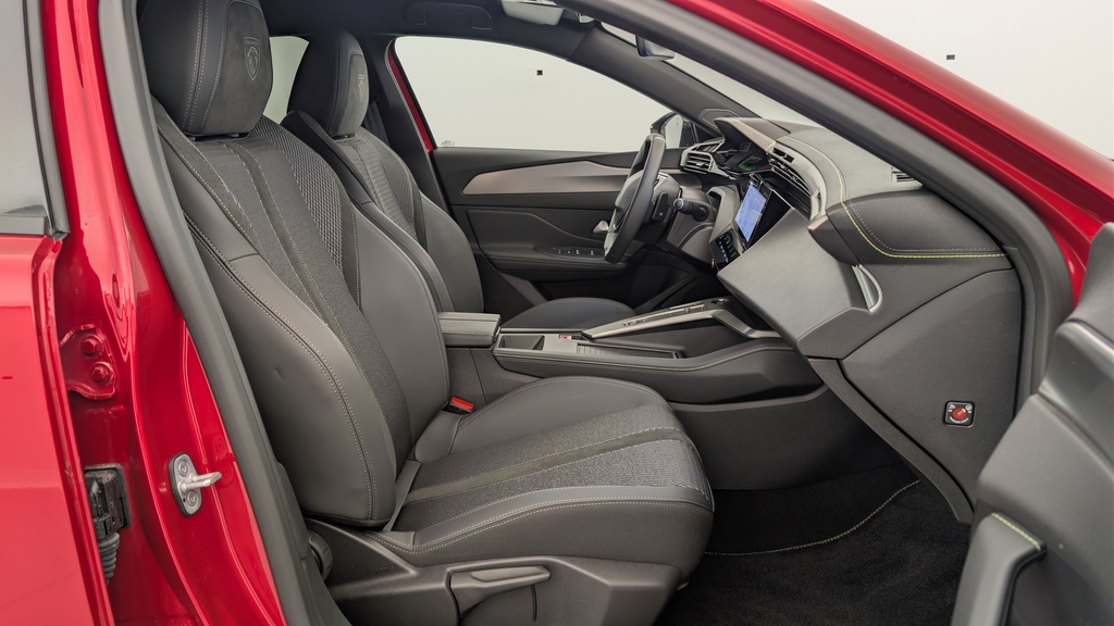 Peugeot 408 Hybrid 145 e-DCS6 GT