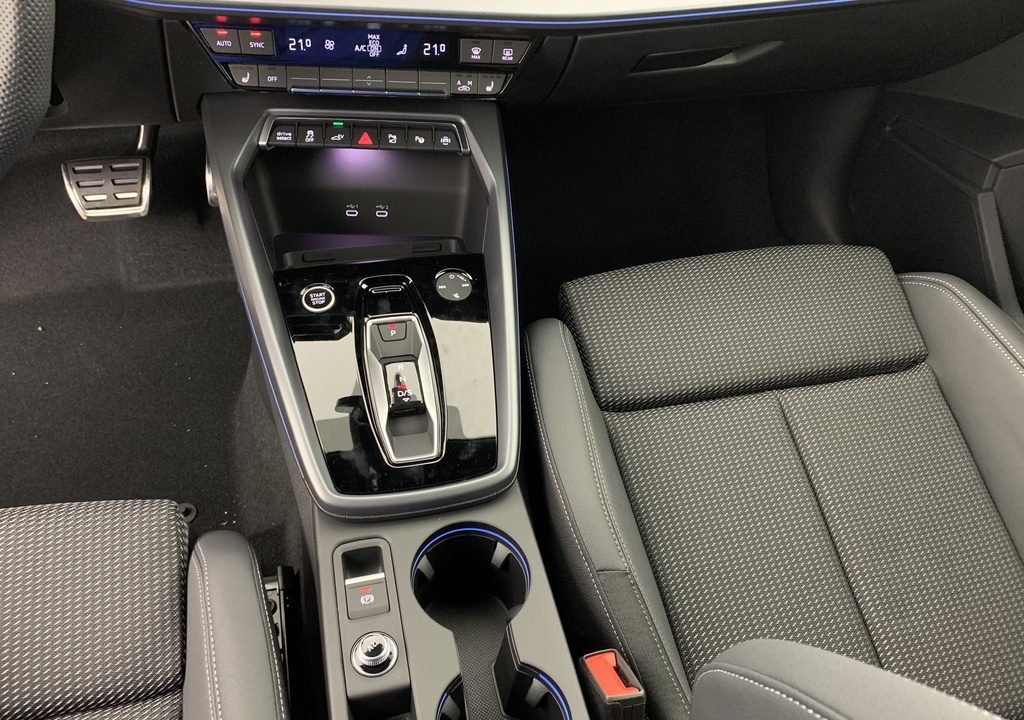 Audi A3 SPORTBACK NOUVELLE 45 TFSI E HYBRIDE RECHARGEABLE 272 S TRONIC 6 S LINE
