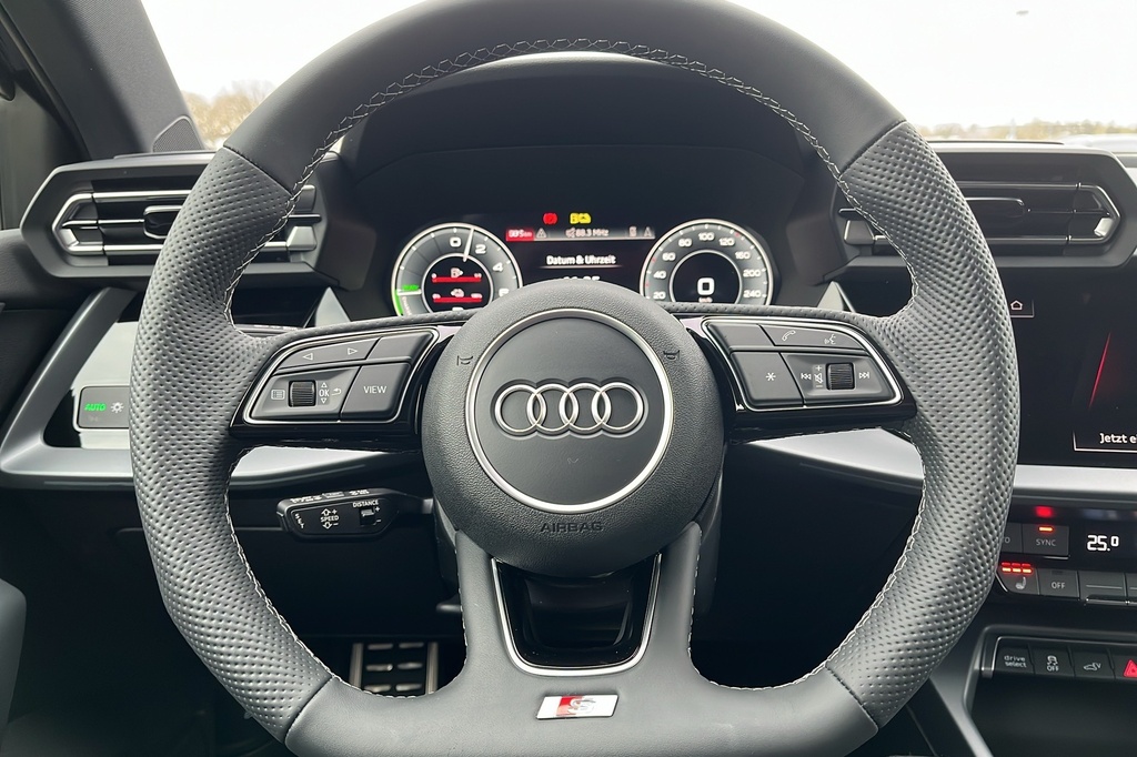 Audi A3 SPORTBACK NOUVELLE 45 TFSI E HYBRIDE RECHARGEABLE 272 S TRONIC 6 S LINE