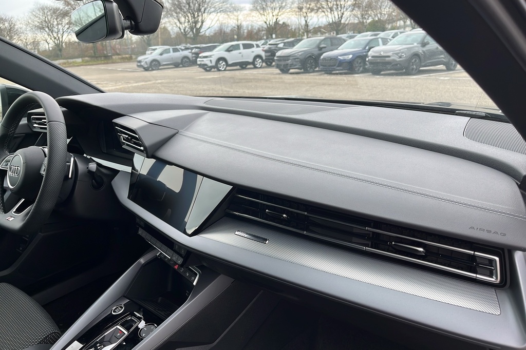 Audi A3 SPORTBACK NOUVELLE 45 TFSI E HYBRIDE RECHARGEABLE 272 S TRONIC 6 S LINE