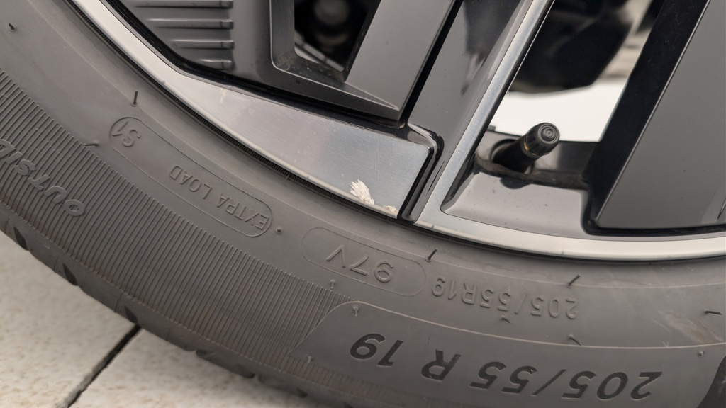 Peugeot 408 Hybrid 145 e-DCS6 GT