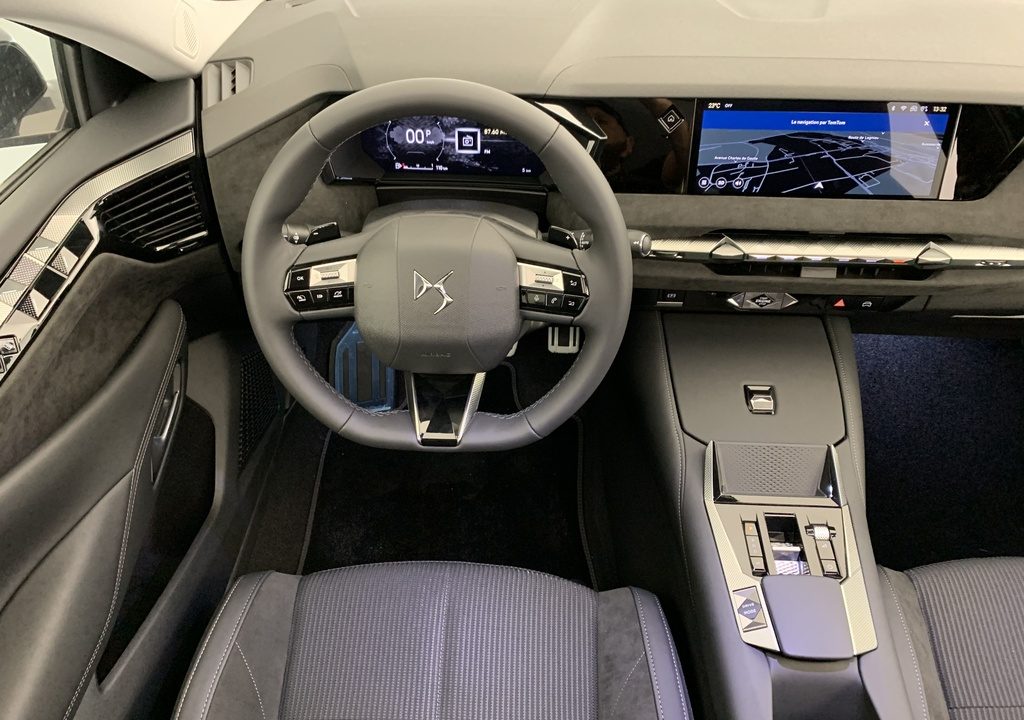Ds N°4 Hybride 145 e-DCT6 Etoile – Alcantara