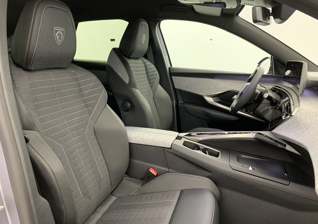Peugeot 3008 Hybrid 145 e-DCS6 GT