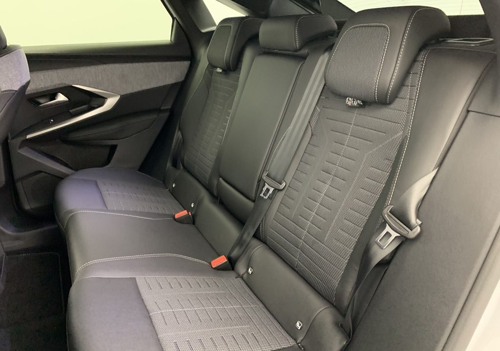 Peugeot 3008 Hybrid 145 e-DCS6 GT
