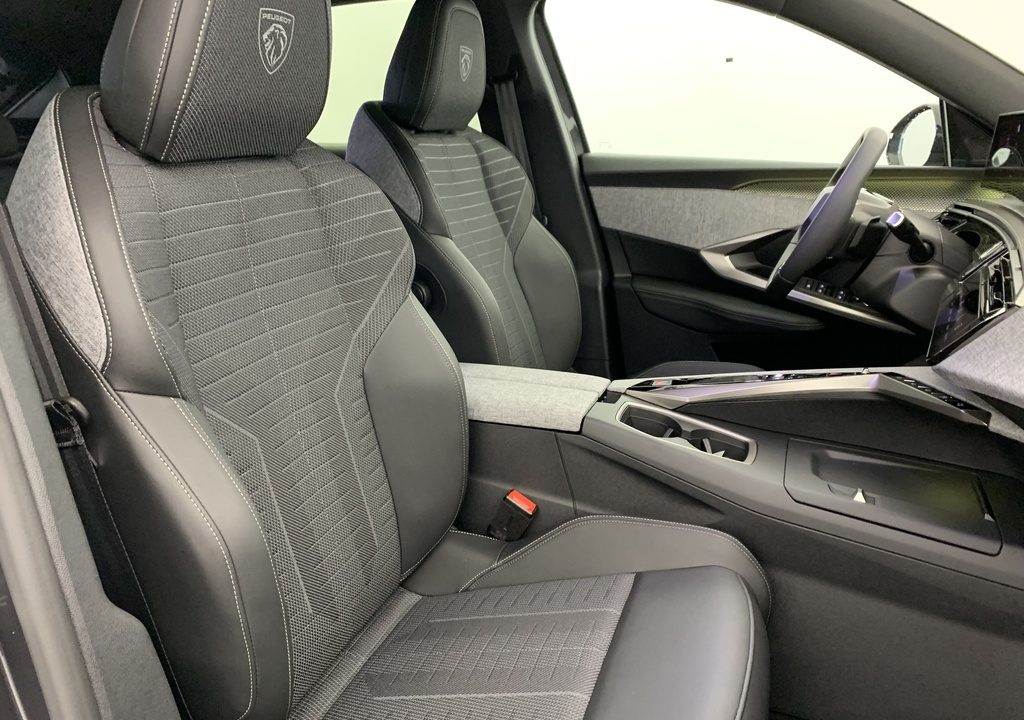 Peugeot 3008 Hybrid 145 e-DCS6 GT
