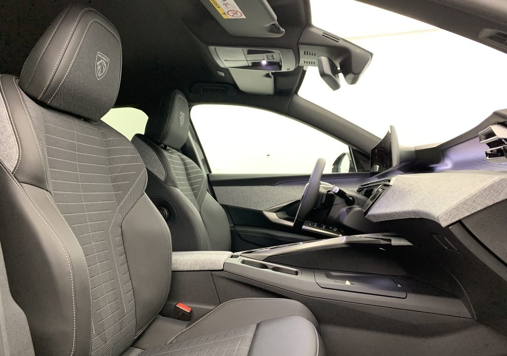 Peugeot 3008 Hybrid 145 e-DCS6 GT
