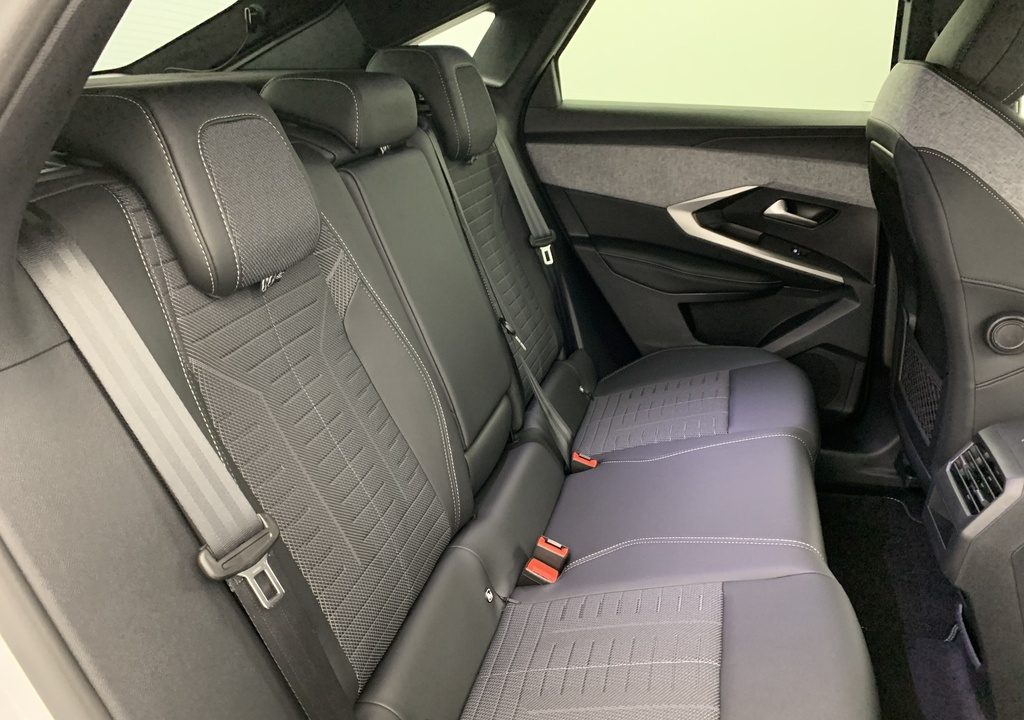 Peugeot 3008 Hybrid 145 e-DCS6 GT