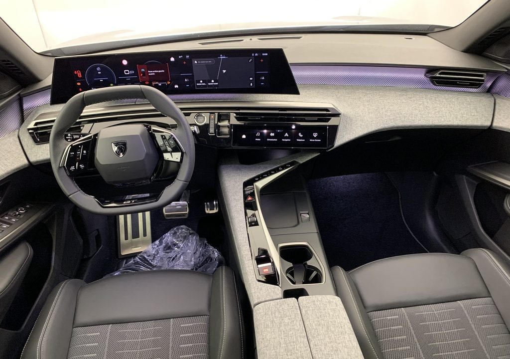 Peugeot 3008 Hybrid 145 e-DCS6 GT