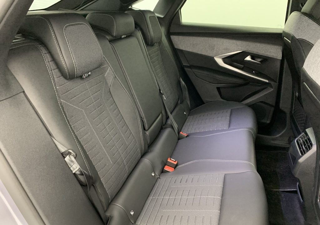 Peugeot 3008 Hybrid 145 e-DCS6 GT