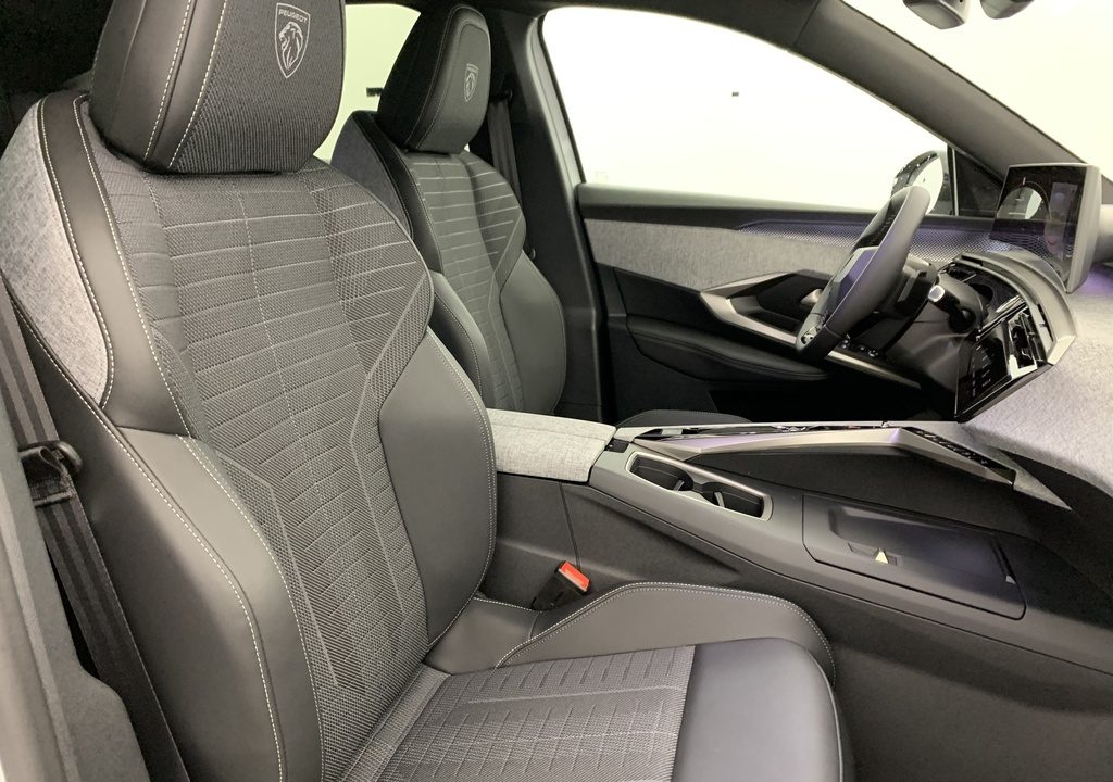 Peugeot 3008 Hybrid 145 e-DCS6 GT