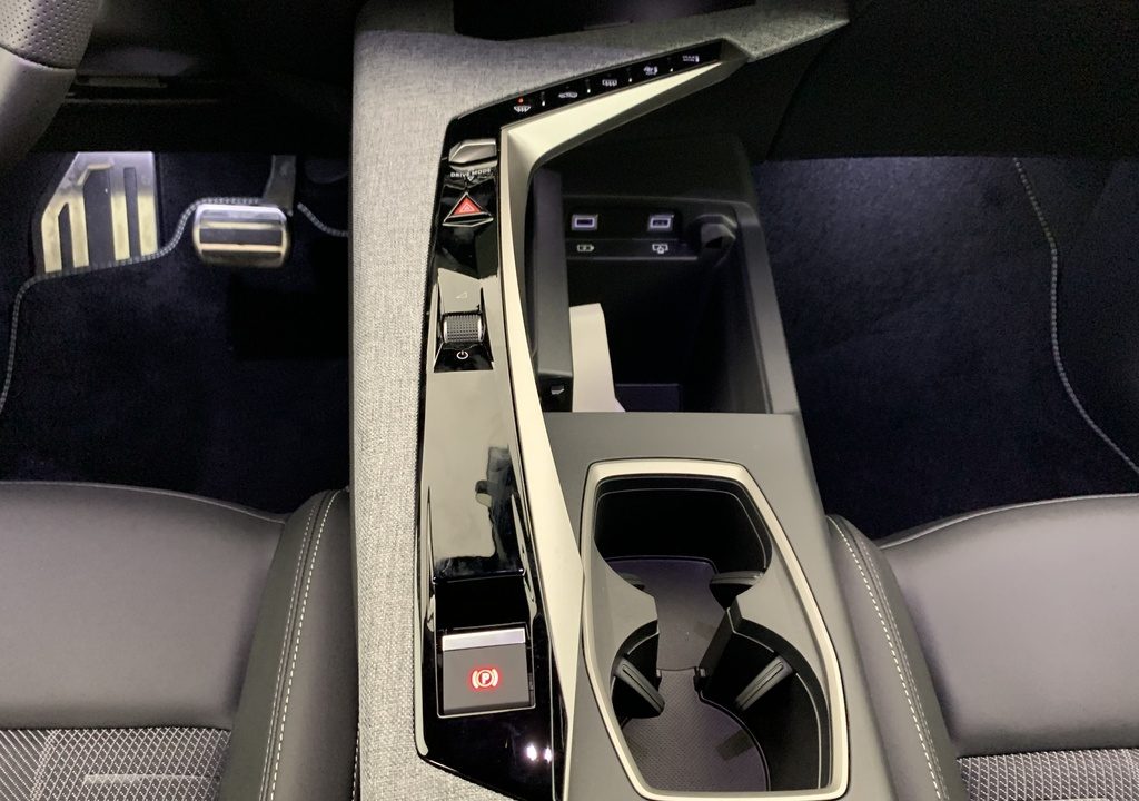 Peugeot 3008 Hybrid 145 e-DCS6 GT