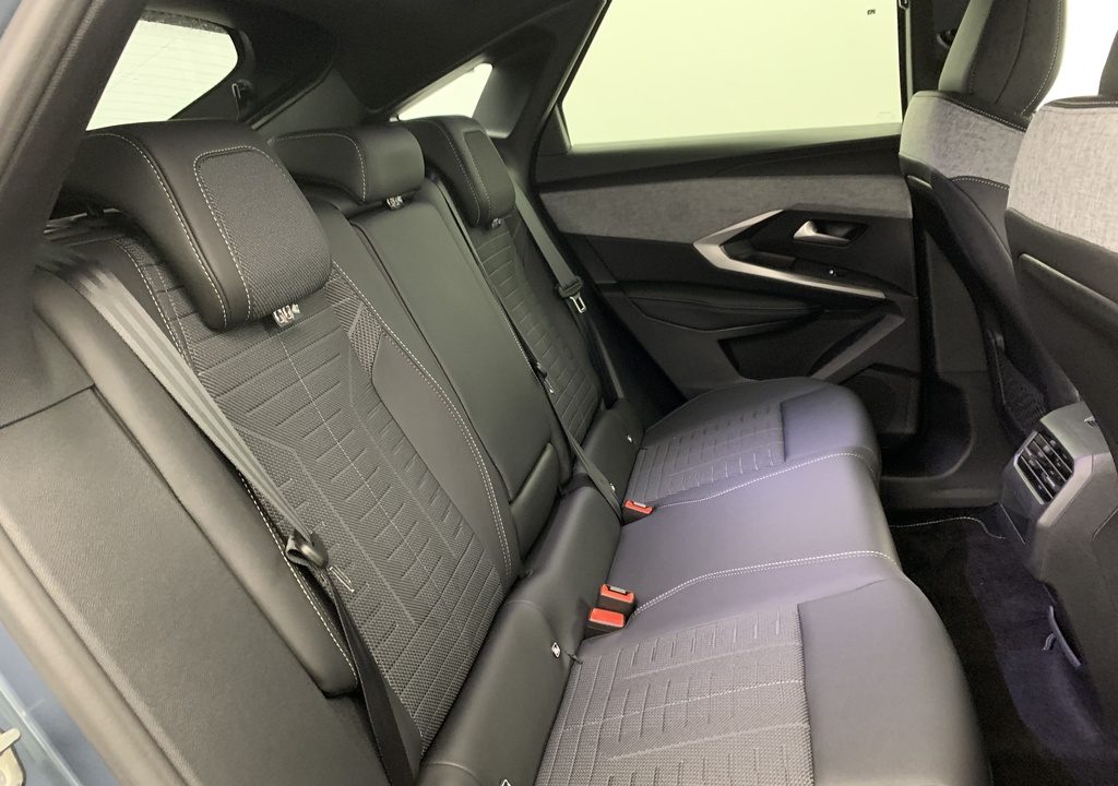 Peugeot 3008 Hybrid 145 e-DCS6 GT