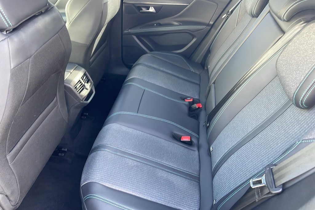 Peugeot 3008 Hybrid 180 e-EAT8 Allure Pack