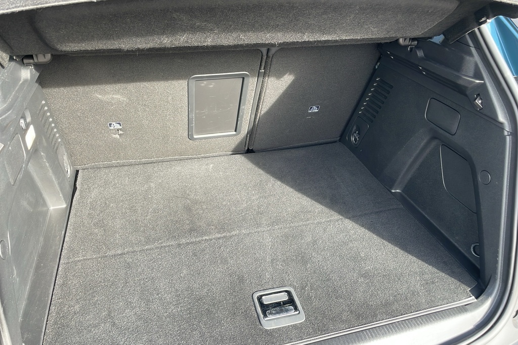 Peugeot 3008 Hybrid 180 e-EAT8 Allure Pack