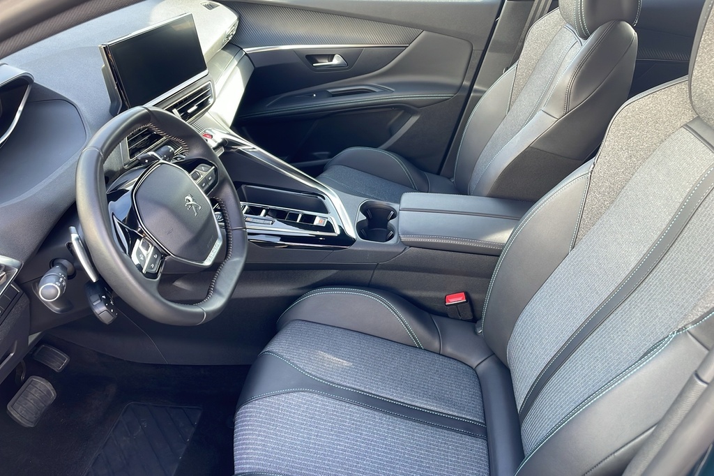 Peugeot 3008 Hybrid 180 e-EAT8 Allure Pack