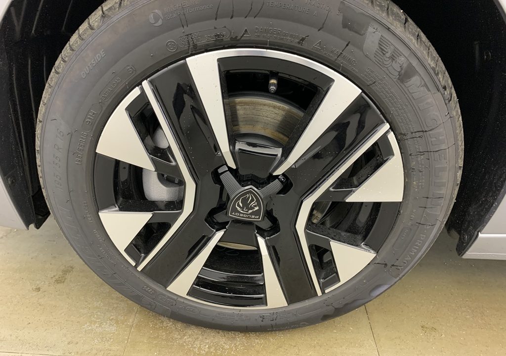 Peugeot 208 Hybrid 110 e-DCS6 Allure