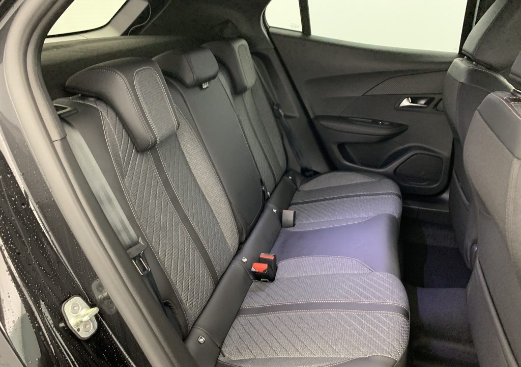 Peugeot 2008 Hybrid 145 e-DCS6 Allure