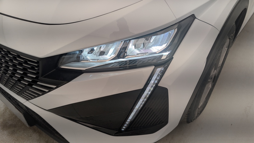 Peugeot 408 Hybrid 136 e-DCS6 Allure