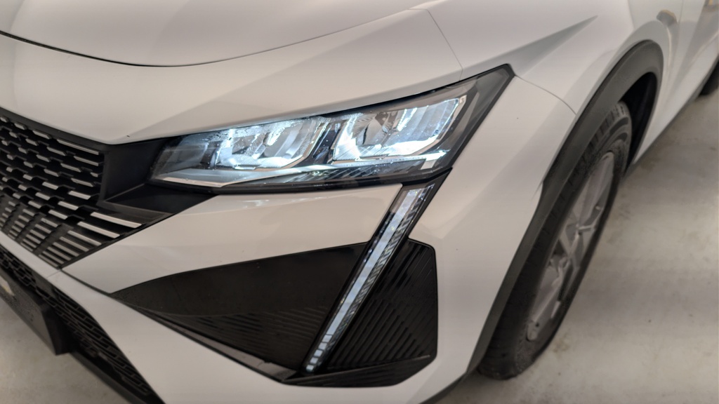 Peugeot 408 Hybrid 136 e-DCS6 Allure