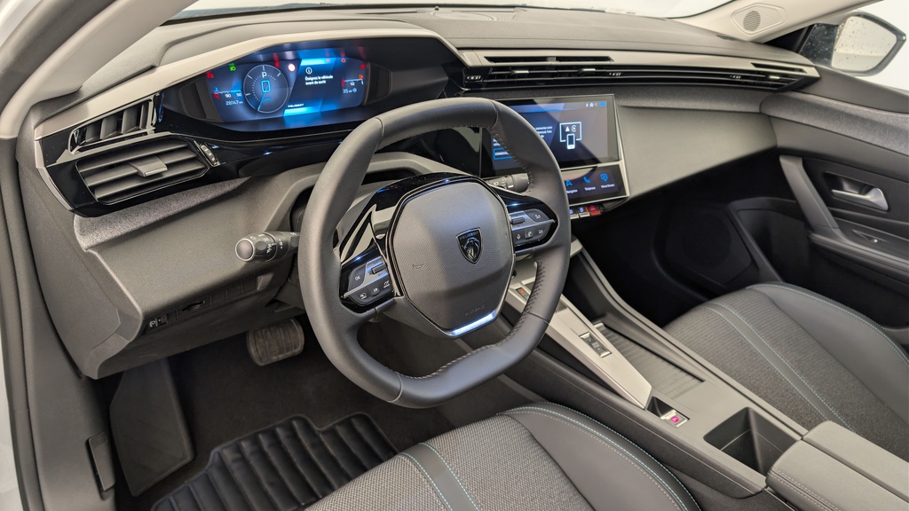 Peugeot 408 Hybrid 136 e-DCS6 Allure