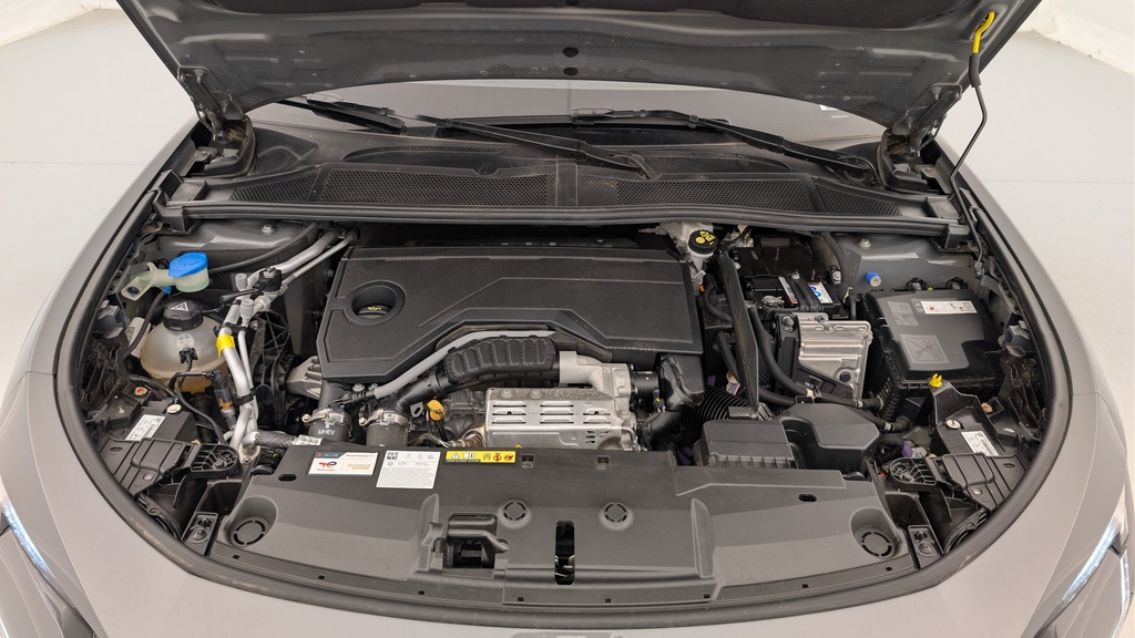 Peugeot 408 Hybrid 145 e-DCS6 GT