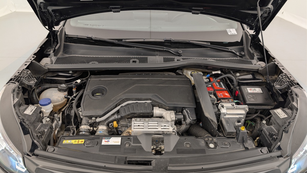 Peugeot 2008 Hybrid 136 e-DCS6 Style