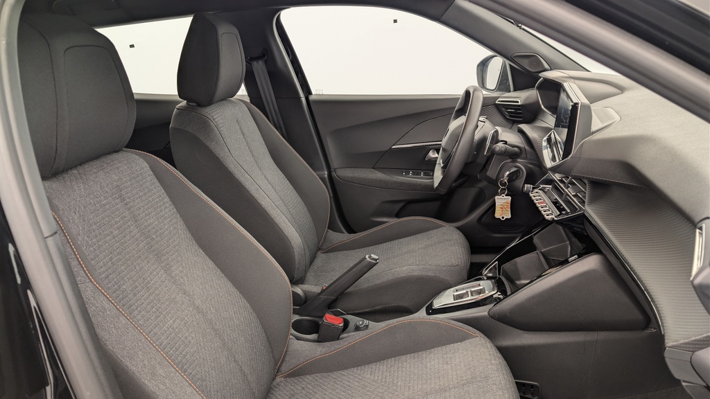 Peugeot 2008 Hybrid 136 e-DCS6 Style